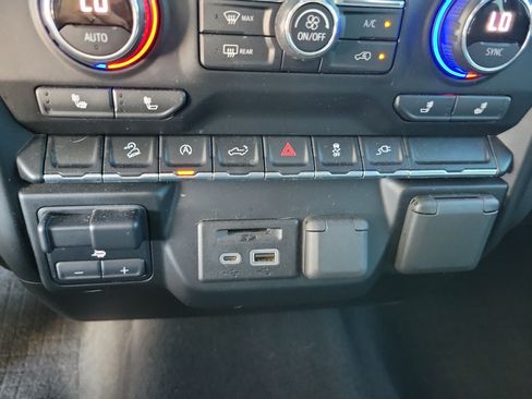 Used 2020 Chevrolet Silverado 1500 LT w/ All-Star Edition AWD/4WD image 17