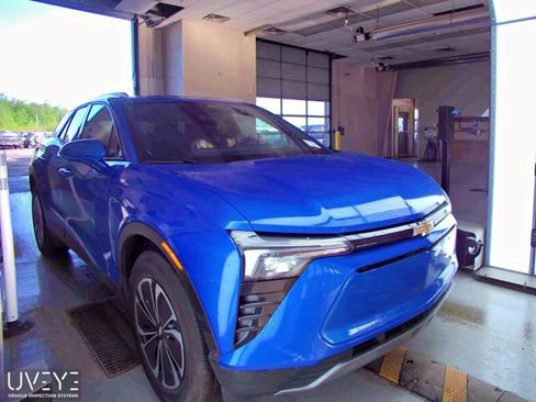 Used 2024 Chevrolet Blazer EV LT AWD/4WD image 10