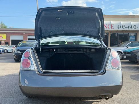 Used 2005 Nissan Altima 2.5 S w/ (S02) Side Airbags Pkg FWD image 5