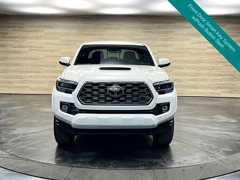 Used 2023 Toyota Tacoma TRD Sport AWD/4WD image 9