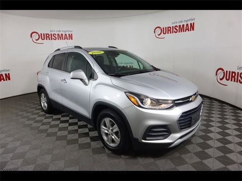 Used 2020 Chevrolet Trax LT w/ LT Convenience Package image 14