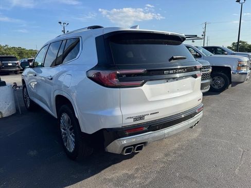 Used 2024 GMC Acadia Denali AWD/4WD image 7