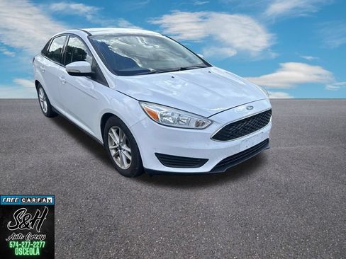 Used 2016 Ford Focus SE FWD image 4