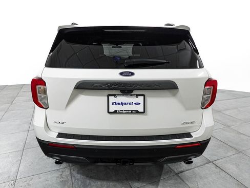 Used 2024 Ford Explorer XLT w/ Equipment Group 202A AWD/4WD image 5