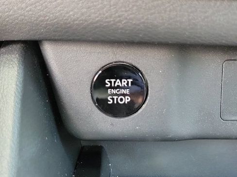 Certified 2026 Nissan Rogue SV FWD image 32