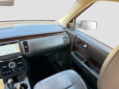 Used 2019 Ford Flex Limited image 22