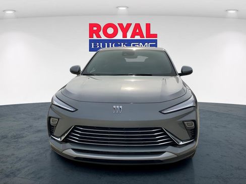 New 2026 Buick Envista Preferred w/ Convenience II Package image 2