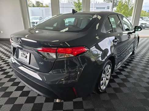 Used 2024 Toyota Corolla LE FWD image 3