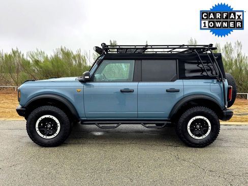 Used 2021 Ford Bronco Badlands image 11