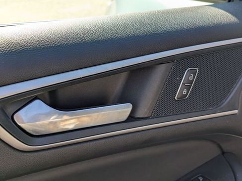 Used 2024 Ford Edge SEL image 13