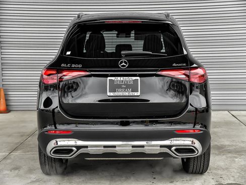 Certified 2025 Mercedes-Benz GLC 300 4MATIC image 8