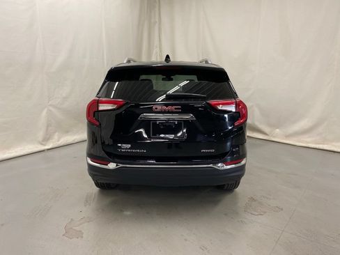 Used 2024 GMC Terrain SLT AWD/4WD image 8