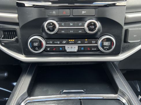 Used 2024 Ford Expedition Max XLT AWD/4WD image 21