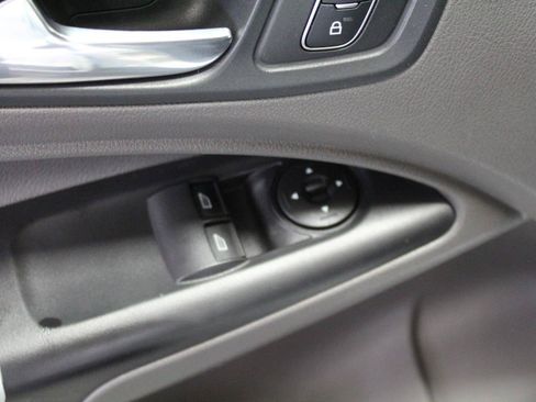 Used 2019 Ford Transit Connect XLT FWD image 18