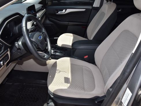 Used 2021 Ford Escape SE w/ SE Sport Appearance Package FWD image 10