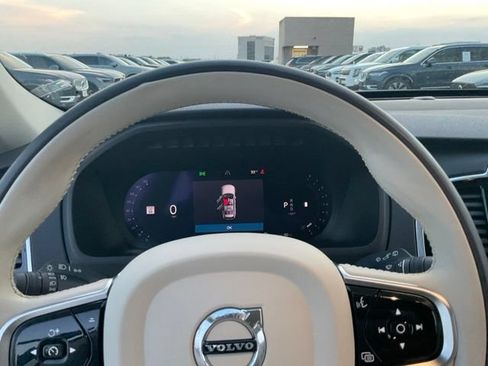 Certified 2023 Volvo XC90 B6 Plus AWD/4WD image 19
