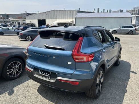 Used 2023 Volvo XC40 Recharge Ultimate w/ Protection Package Premier AWD/4WD image 2