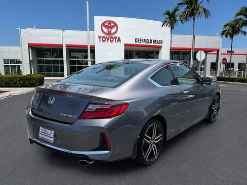 Used 2017 Honda Accord Touring image 7