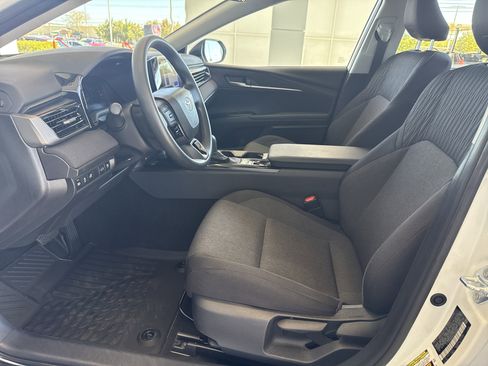 Certified 2025 Toyota Camry LE image 13