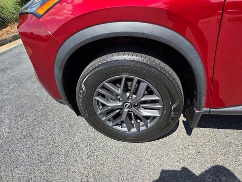 Used 2023 Nissan Rogue S FWD image 5