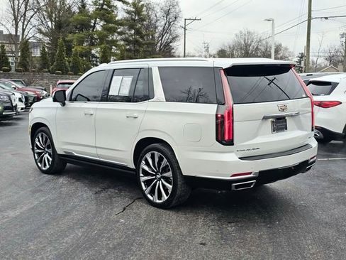 Used 2025 Cadillac Escalade Premium Luxury w/ Touring Package image 15