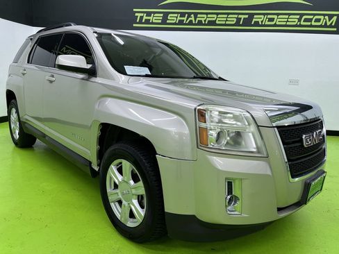 Used 2015 GMC Terrain SLT w/ Open Road Package AWD/4WD image 2