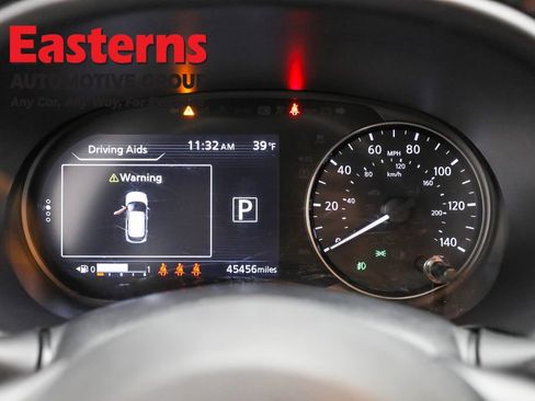 Used 2024 Nissan Kicks SR FWD image 32