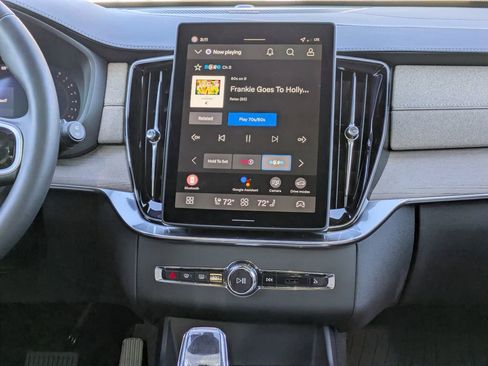 New 2026 Volvo XC90 B6 Plus w/ Protection Package Premier AWD/4WD image 24