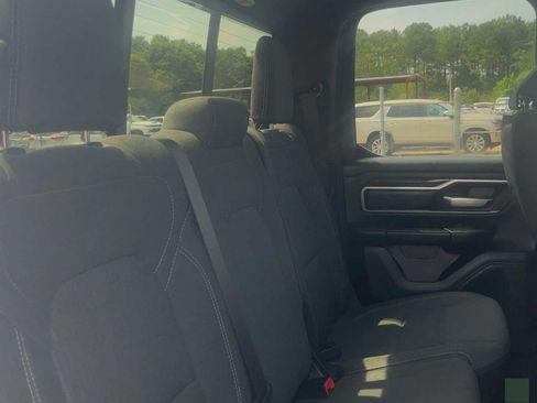Used 2022 RAM 1500 Big Horn AWD/4WD image 34