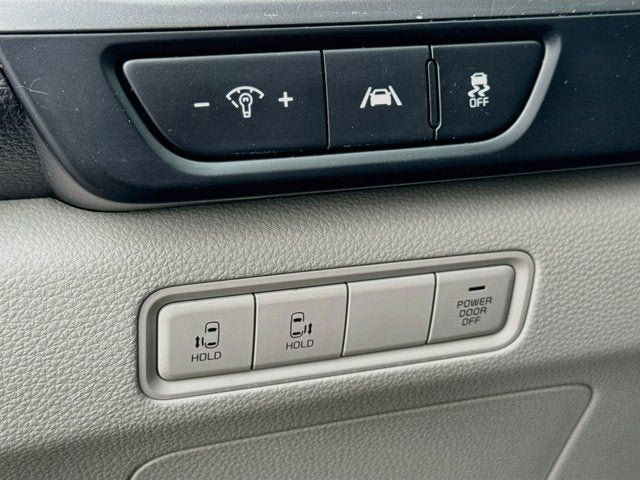 Used 2024 Kia Carnival LX FWD image 10