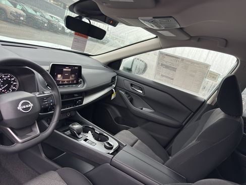 New 2026 Nissan Rogue SV w/ Cold Weather Package AWD/4WD image 25