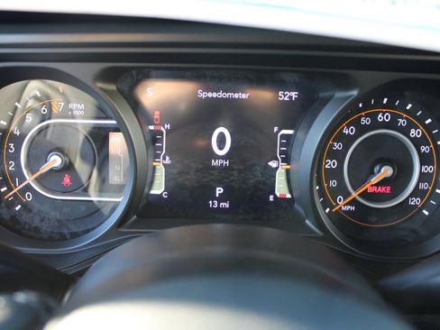 New 2025 Jeep Gladiator Mojave image 16