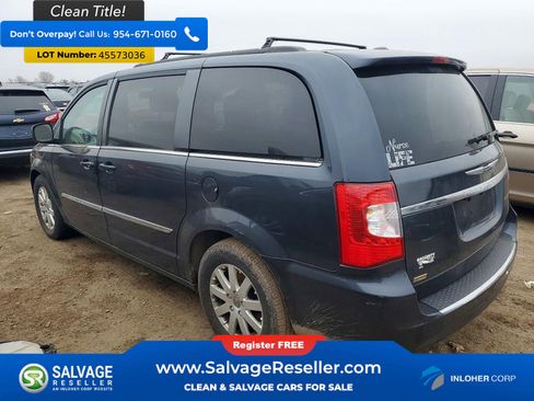 Used 2014 Chrysler Town & Country Touring FWD image 3