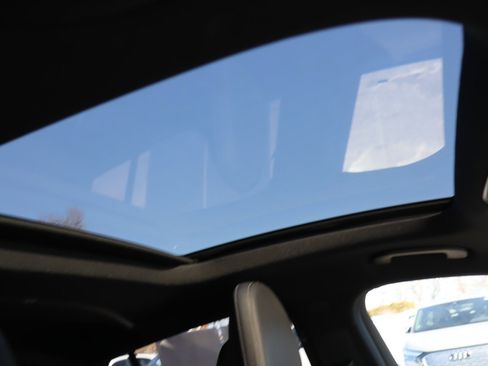 Used 2024 Mercedes-Benz GLC 300 4MATIC w/ AMG Line image 15