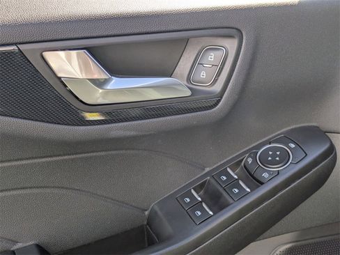 Used 2025 Ford Escape ST-Line image 16