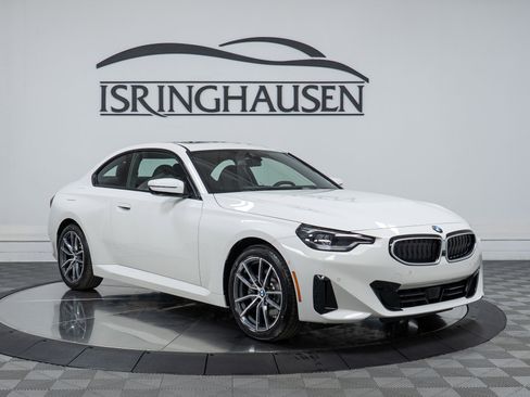 Used 2025 BMW 230i xDrive Coupe w/ Convenience Package image 3