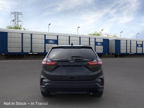 New 2024 Ford Edge SE w/ Black Appearance Package image 6