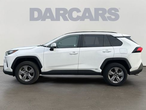 Used 2025 Toyota RAV4 XLE AWD/4WD image 4