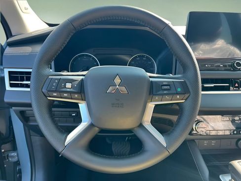 New 2026 Mitsubishi Outlander SE AWD/4WD image 17