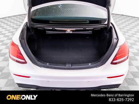 Used 2019 Mercedes-Benz E 300 4MATIC image 33