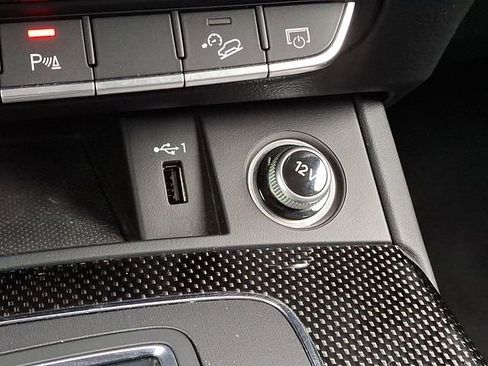Used 2019 Audi SQ5 Premium Plus w/ Premium Plus Package AWD/4WD image 25