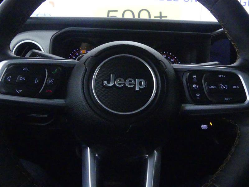 Used 2025 Jeep Wrangler Unlimited Sahara AWD/4WD image 17