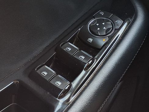 Used 2019 Ford Edge SEL w/ Equipment Group 201A FWD image 19
