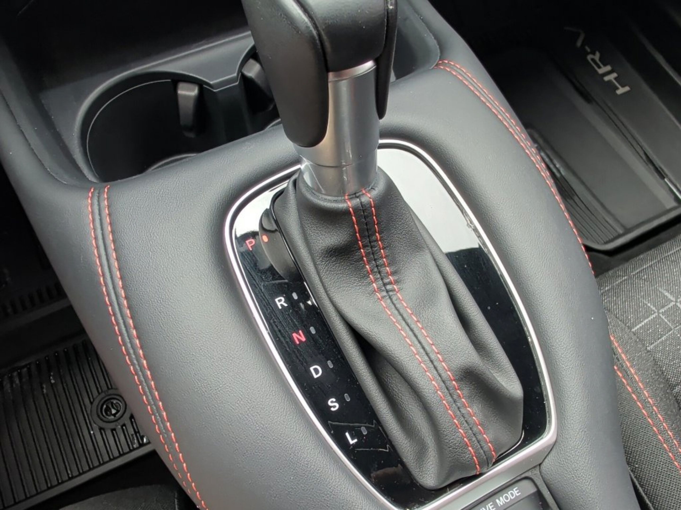 Used 2025 Honda HR-V Sport image 26