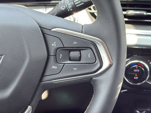 Used 2024 Chevrolet Trax LT w/ Driver Confidence Package FWD image 21