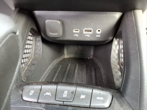 Used 2021 Chevrolet TrailBlazer LT AWD/4WD image 10