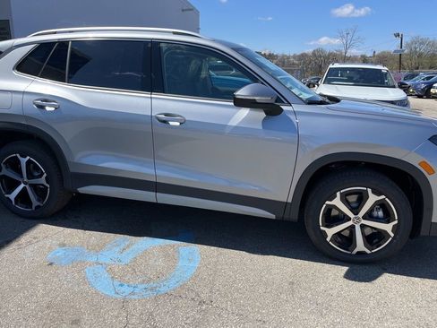 New 2026 Volkswagen Tiguan SE image 10