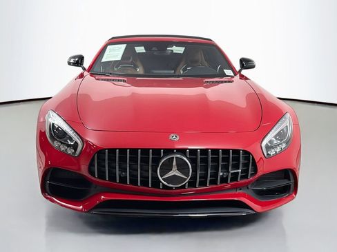 Used 2018 Mercedes-Benz AMG GT Roadster image 2