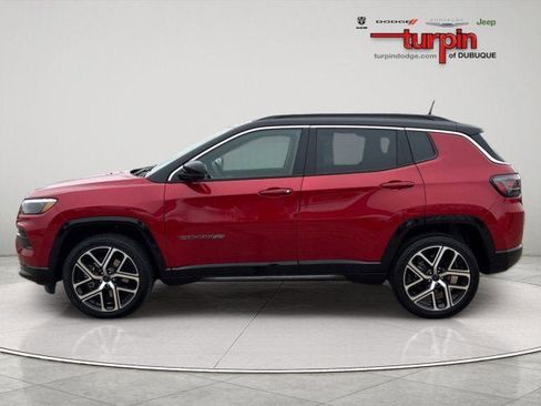 Used 2025 Jeep Compass Limited w/ Elite Group image 2