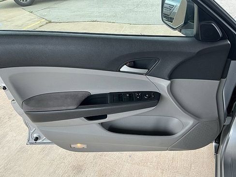 Used 2008 Honda Accord LX image 16